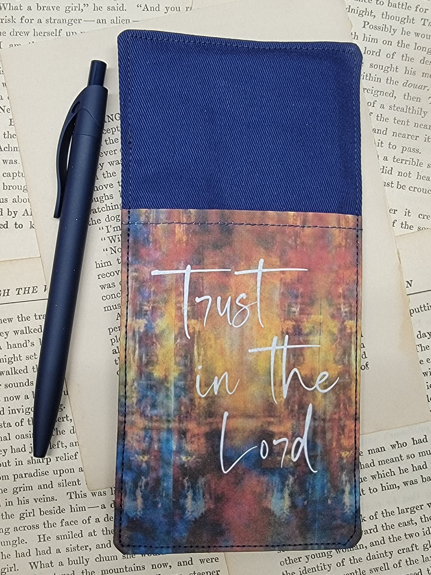 Trust in the Lord - Pen Holder - 1